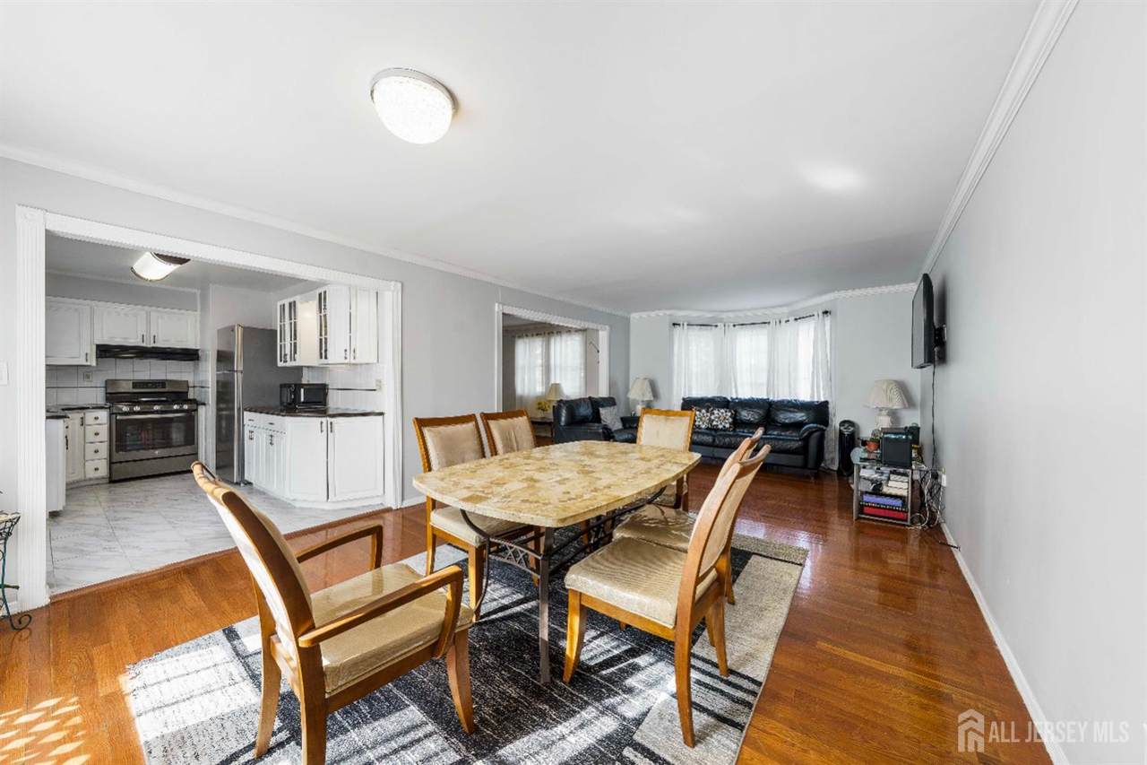 117 Old Post Road - Photo 1