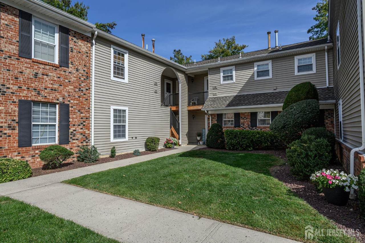 99 Neilly Court - Photo 1