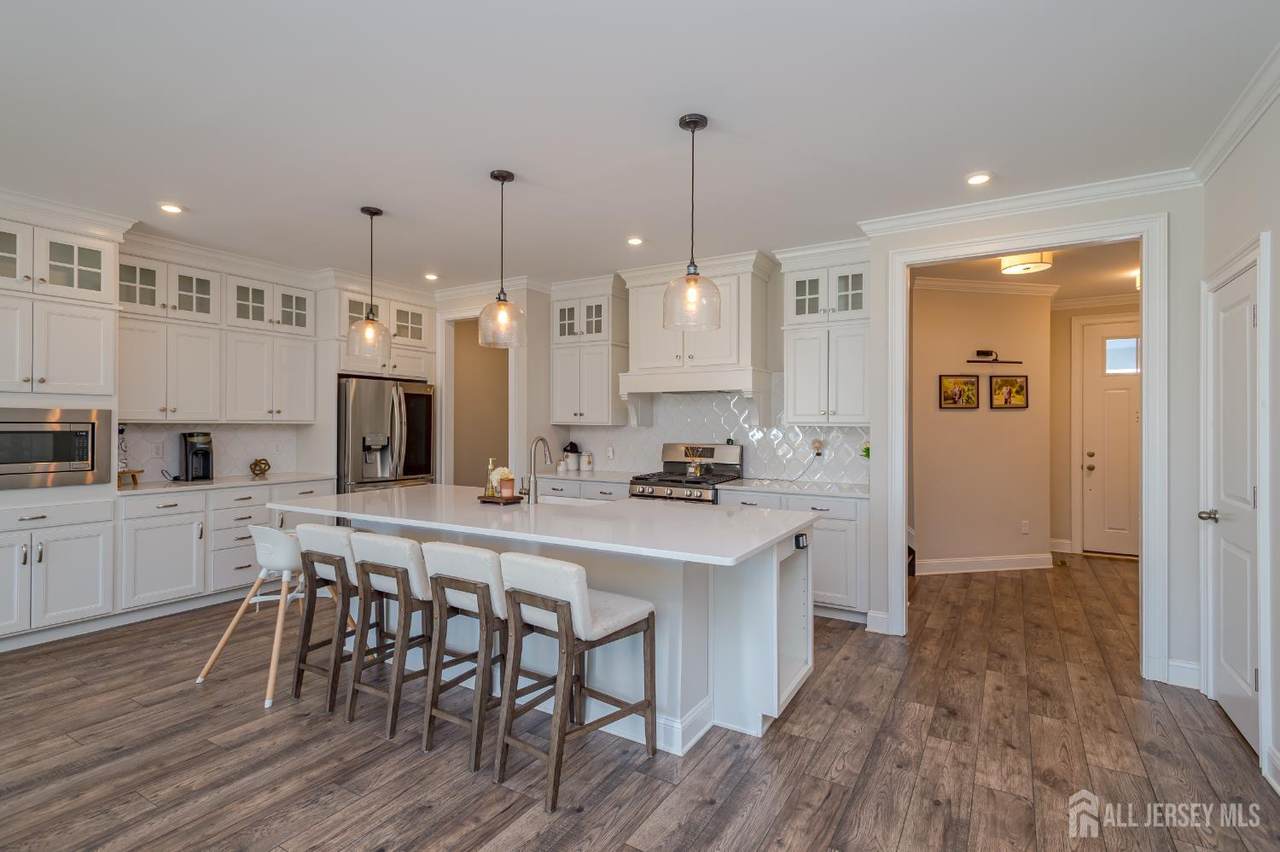 2605 Charleston Drive - Photo 1