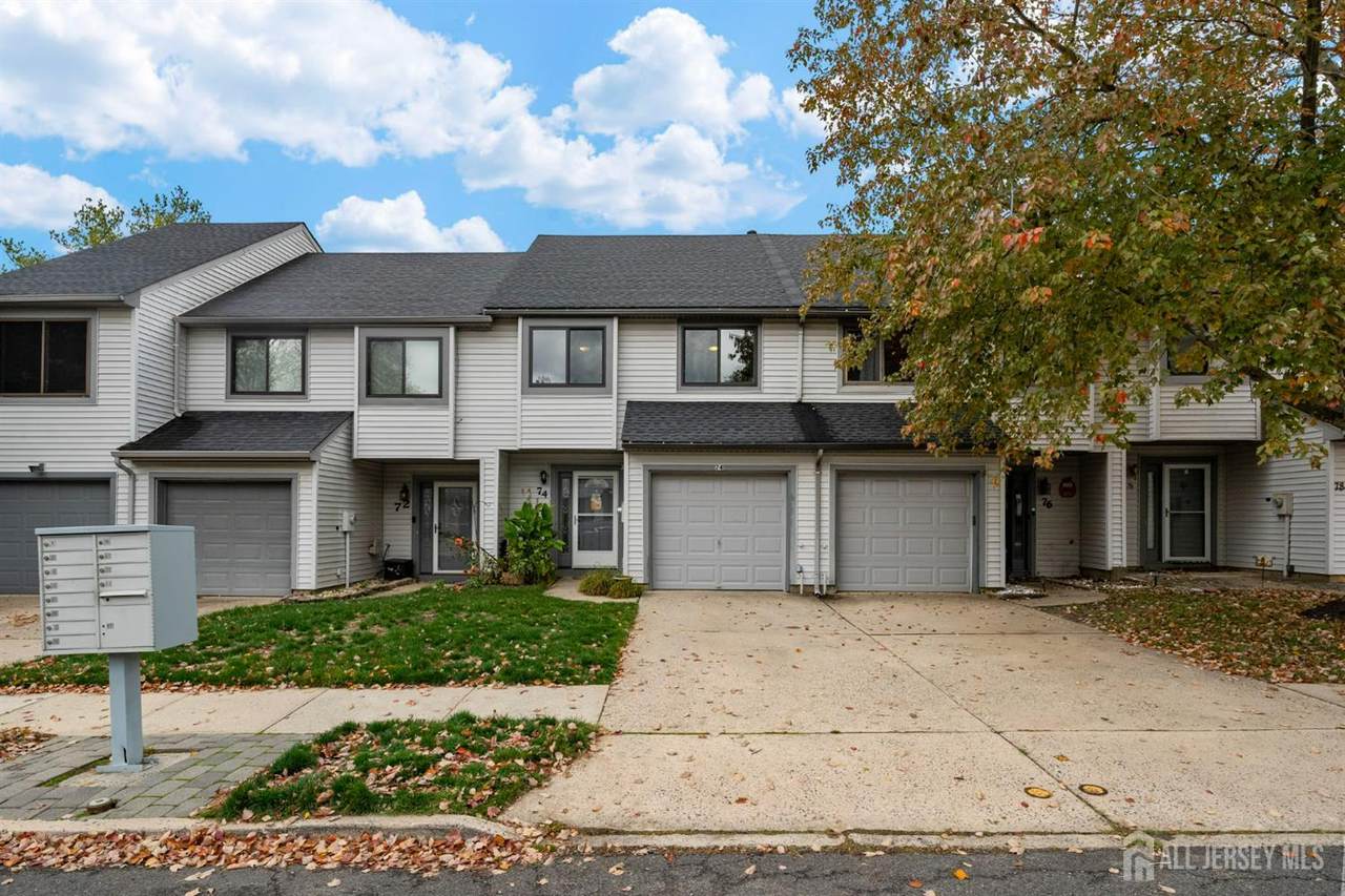 74 Lexington Circle - Photo 1