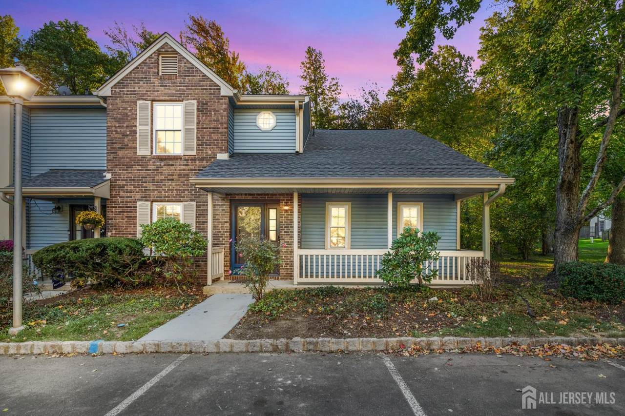 206 Ash Court - Photo 1