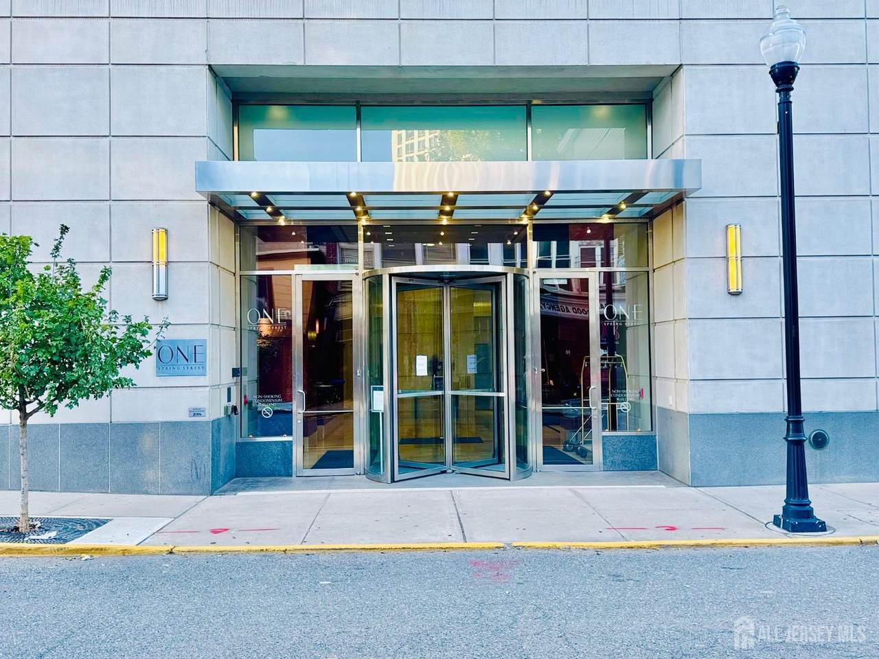 1 Spring Street - Photo 1