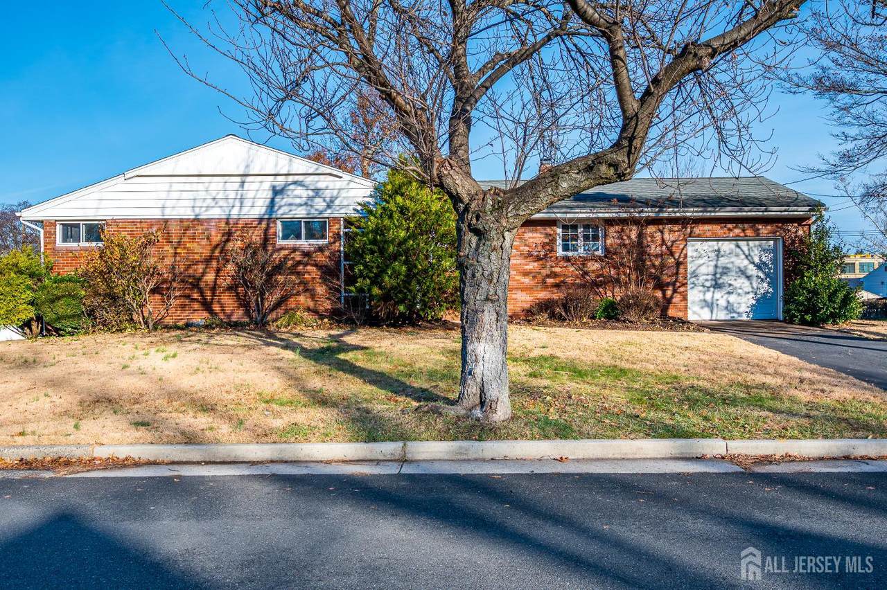 130 Woodrow Avenue - Photo 1