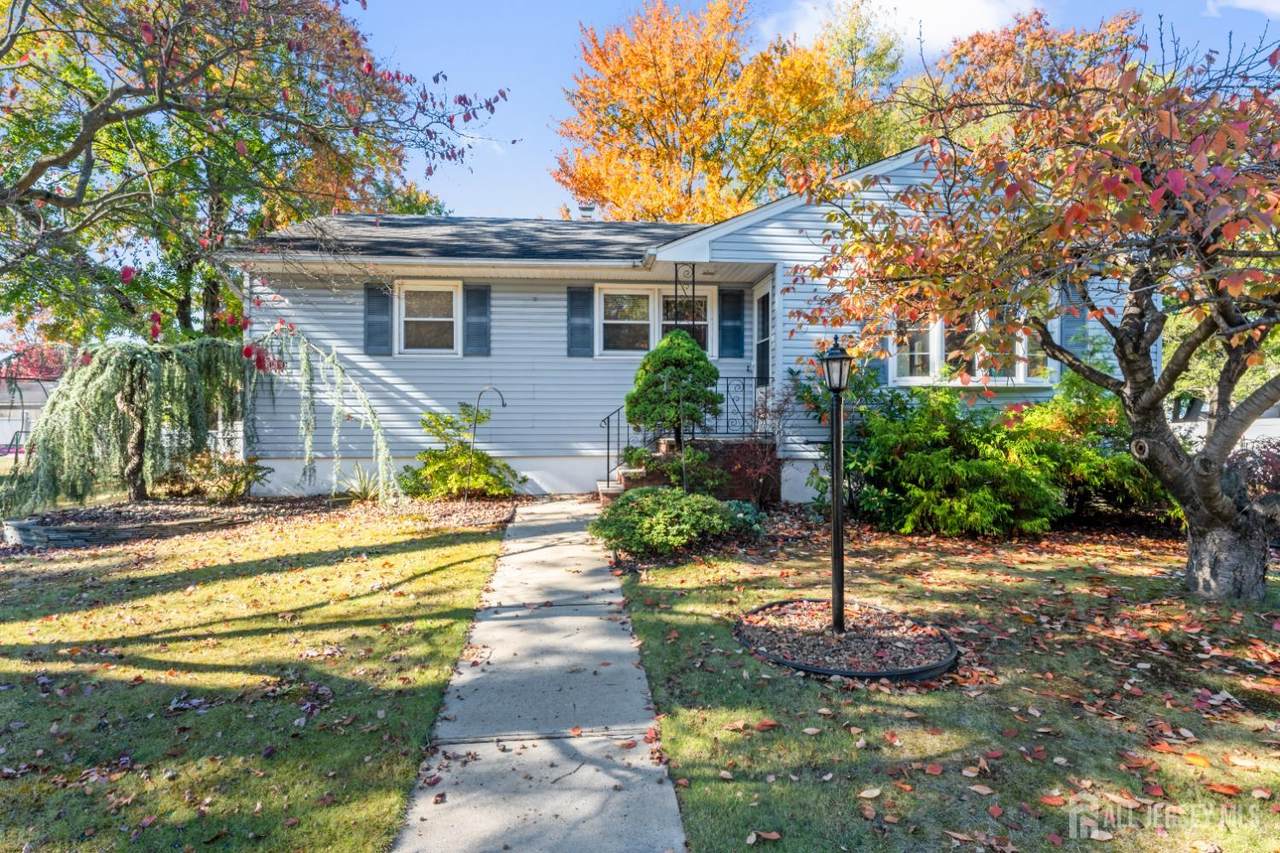 8 Wilbur Terrace - Photo 1