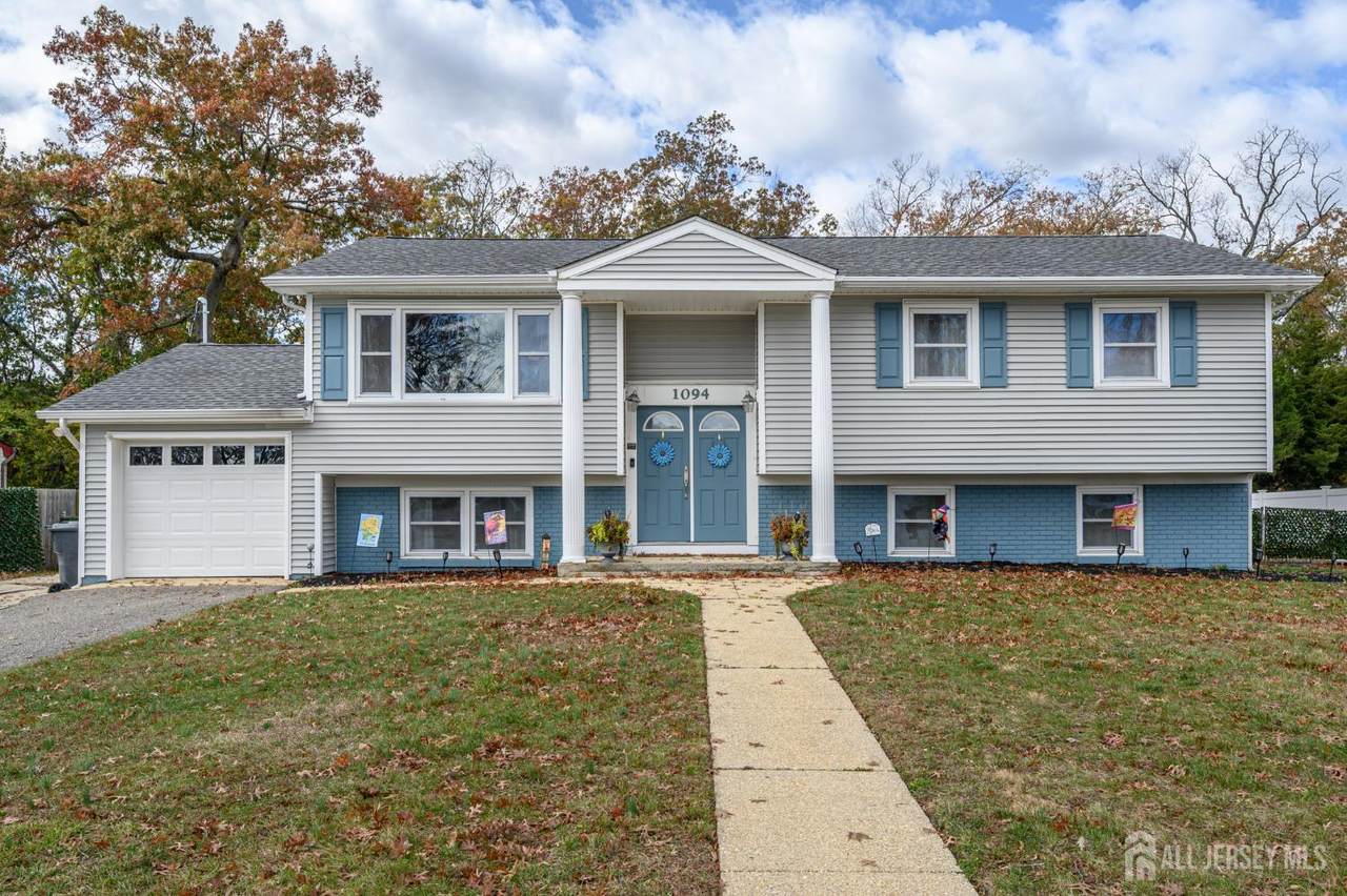 1094 June Court - Photo 1