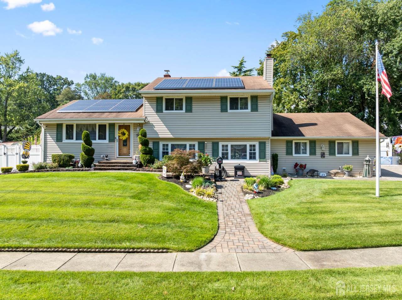 31 Cedar Avenue - Photo 1