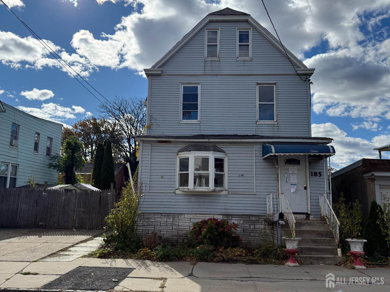185 Lewis Street - Photo 1