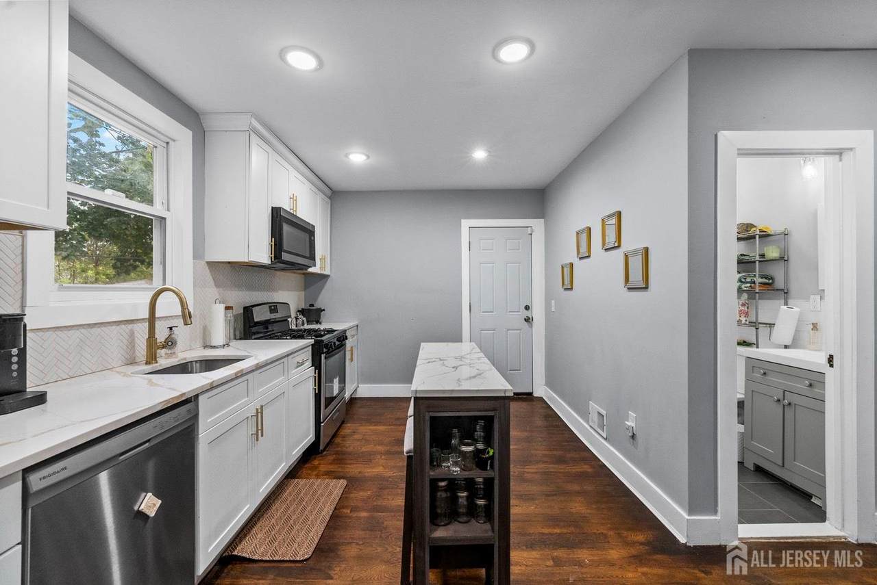 150 Fairmount Avenue - Photo 1