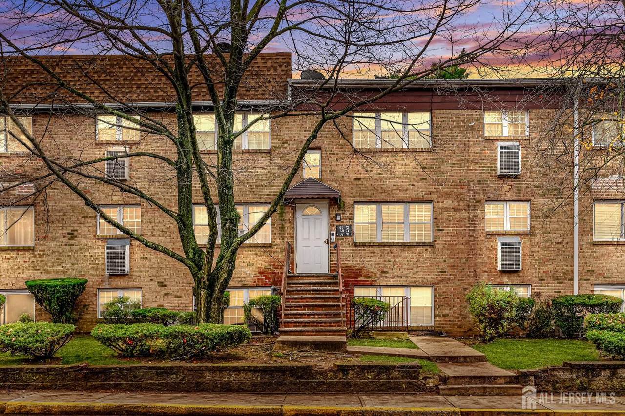 71 College Drive - Photo 1