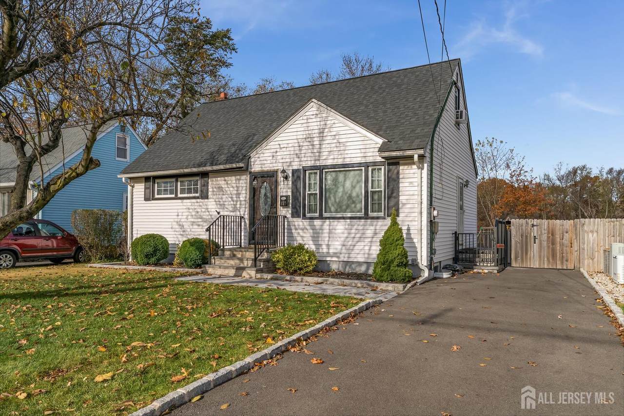 837 Voorhees Avenue - Photo 1