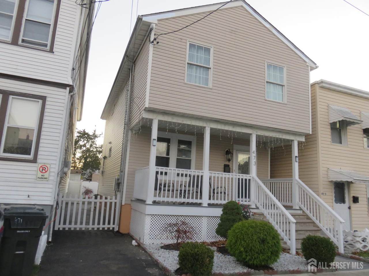 473 Hall Avenue - Photo 1