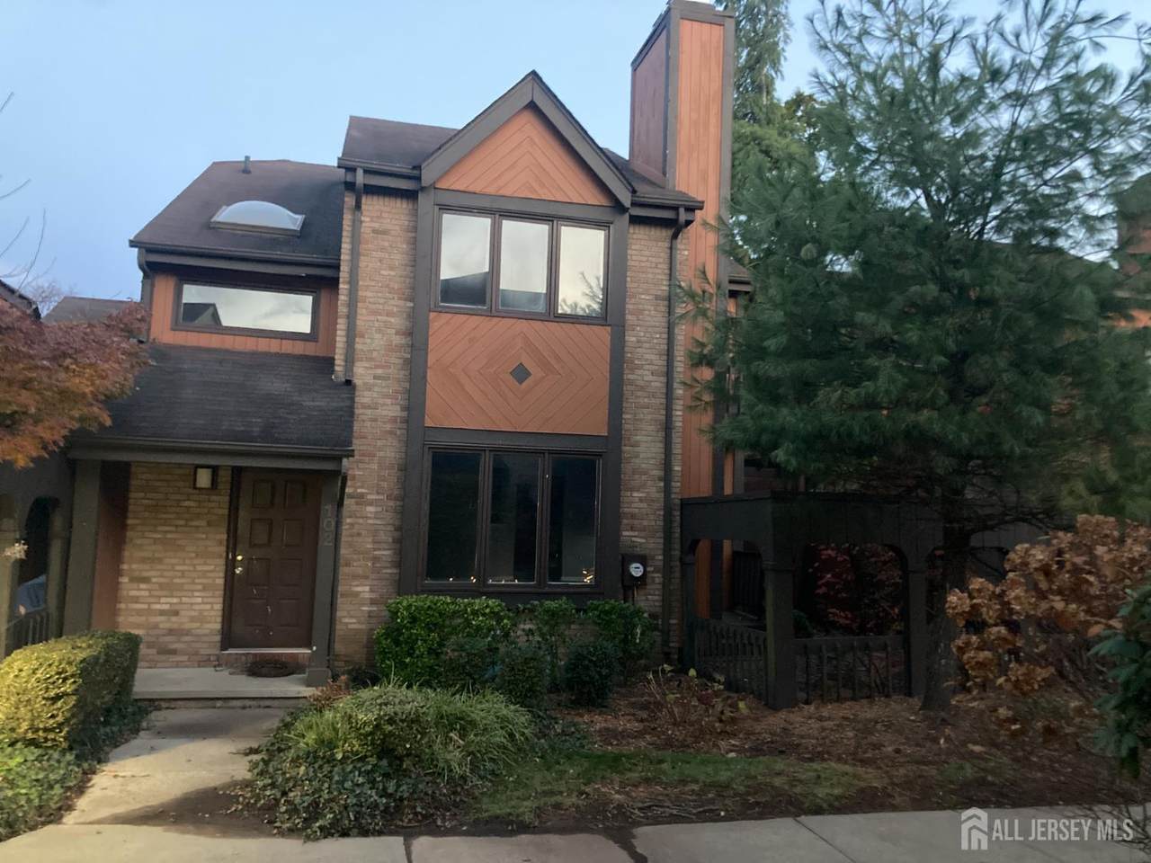 102 Riverbend Drive - Photo 1