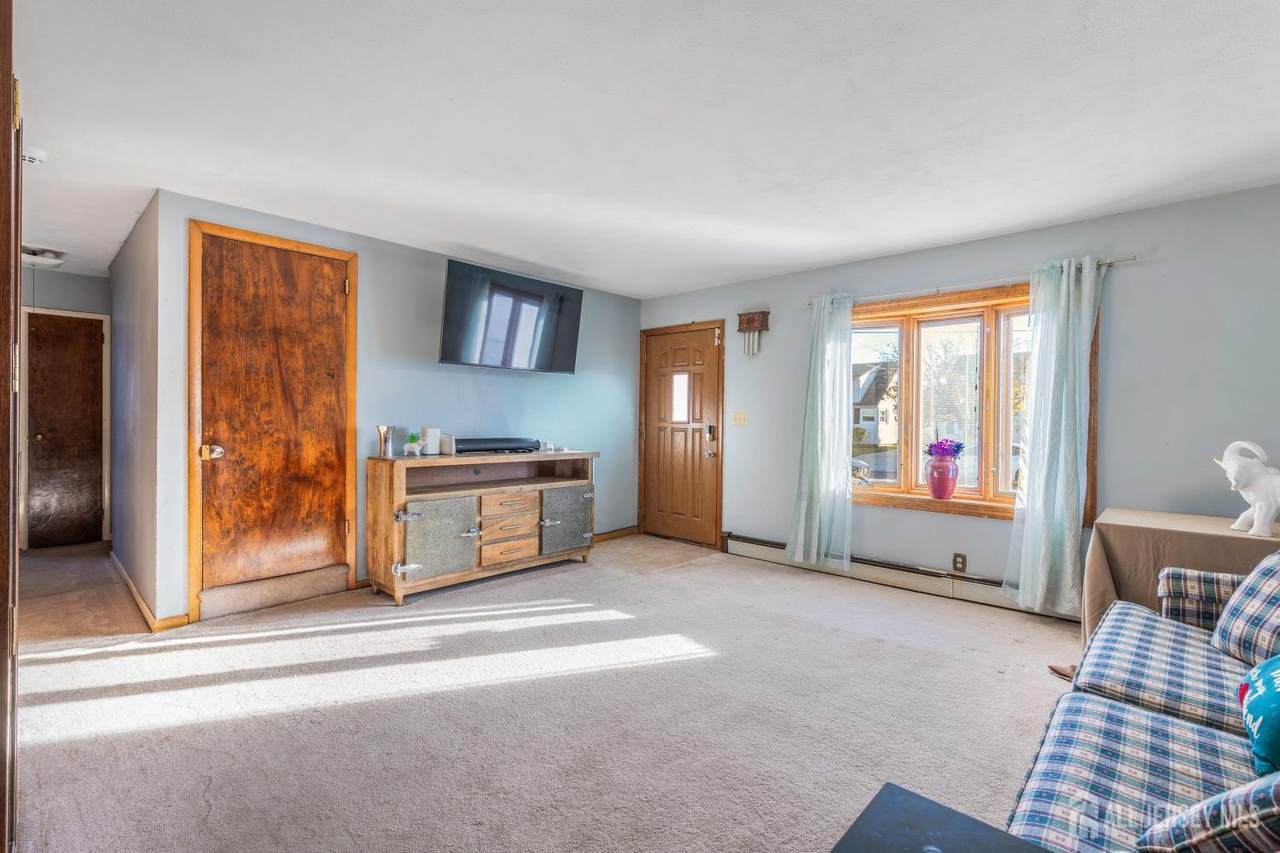 98 Wortylko Street - Photo 1