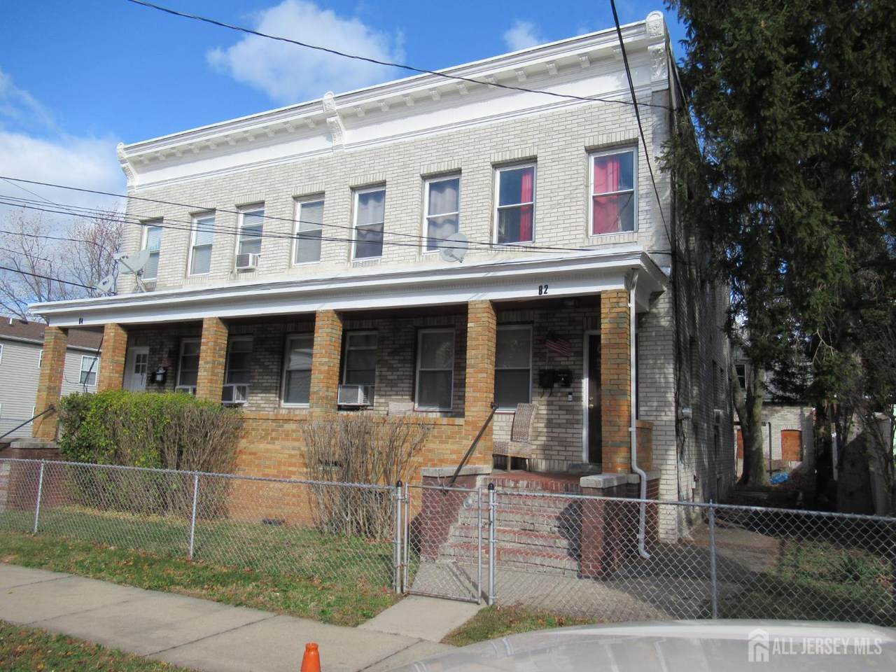 82 Pulaski Avenue - Photo 1