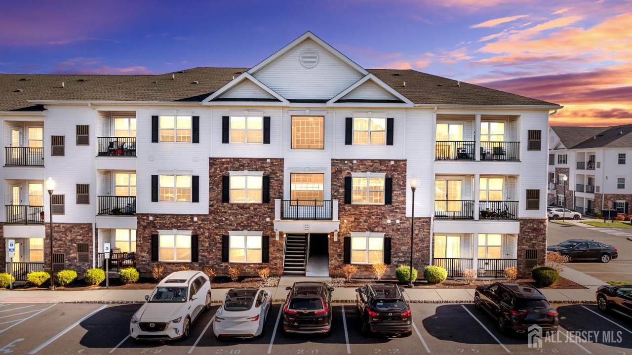 718 Stiller Lane - Photo 1