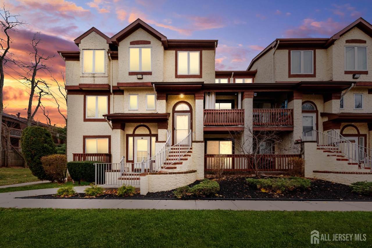 112 Michaels Court - Photo 1