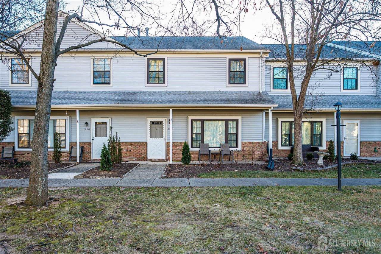 1224 Thomas Avenue - Photo 1