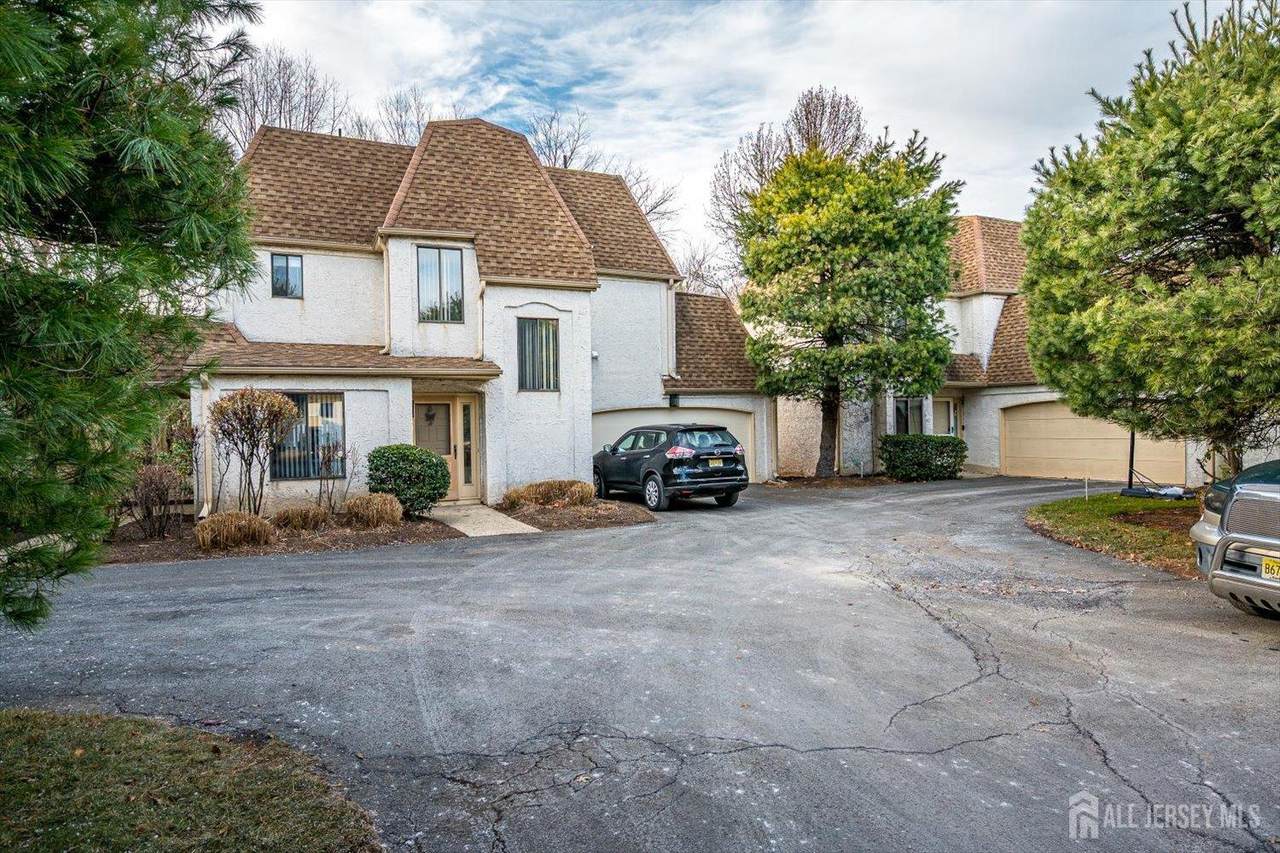 28 Nicole Terrace - Photo 1