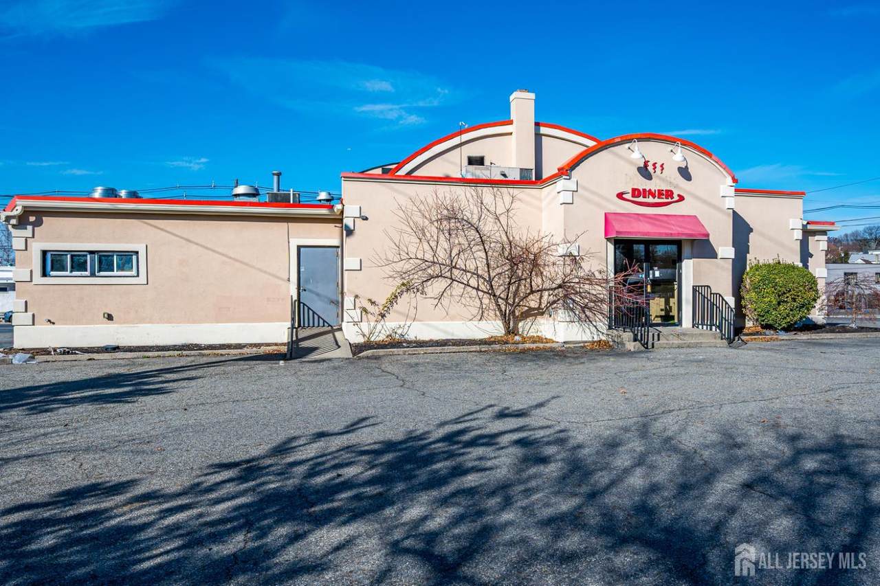 3126 Woodbridge Avenue - Photo 1