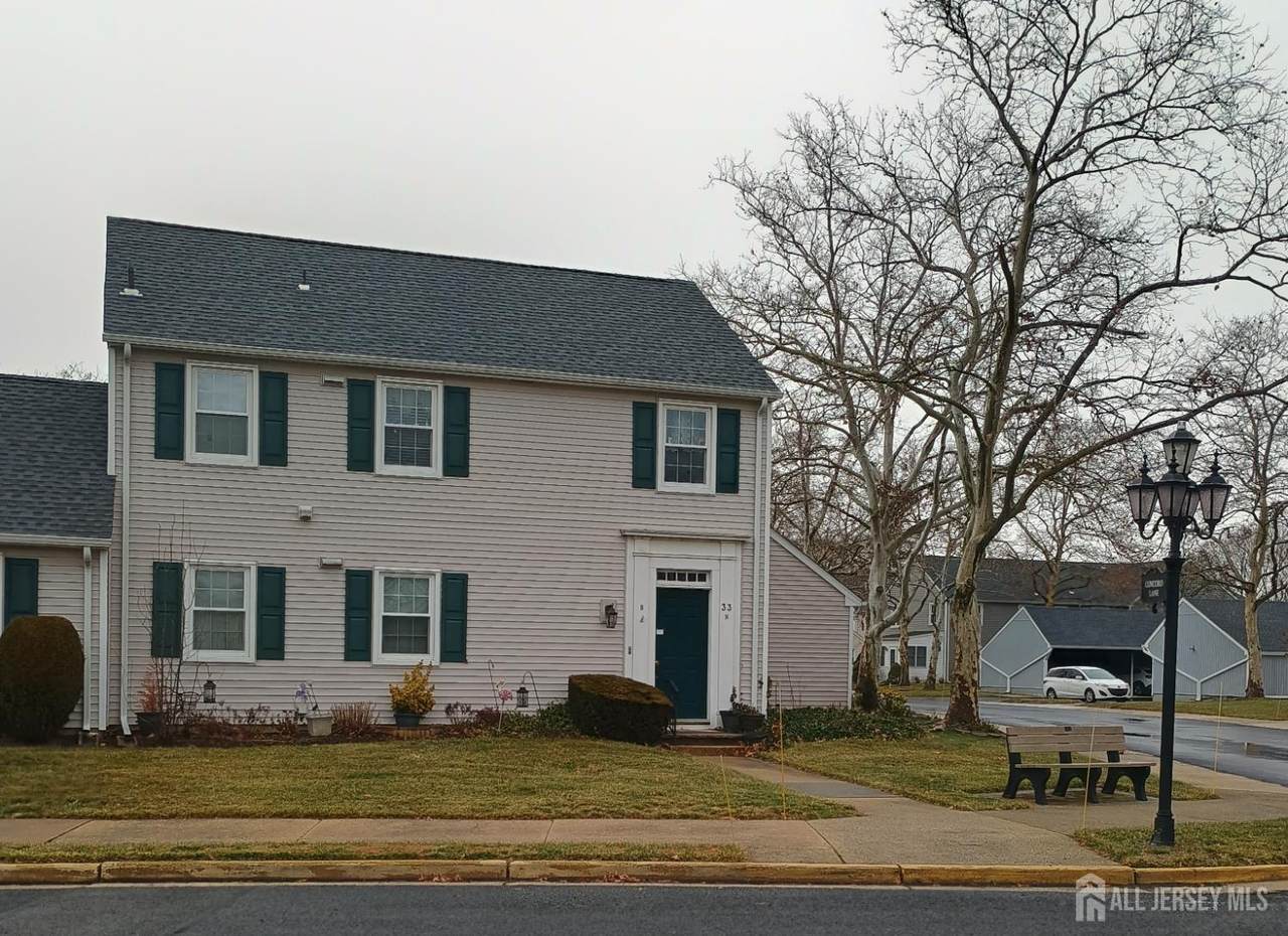 33 Old Nassau Road - Photo 1