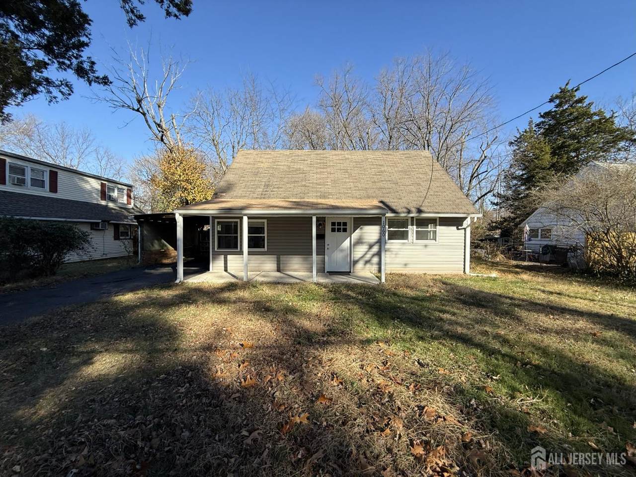 1060 Terrace Boulevard - Photo 1