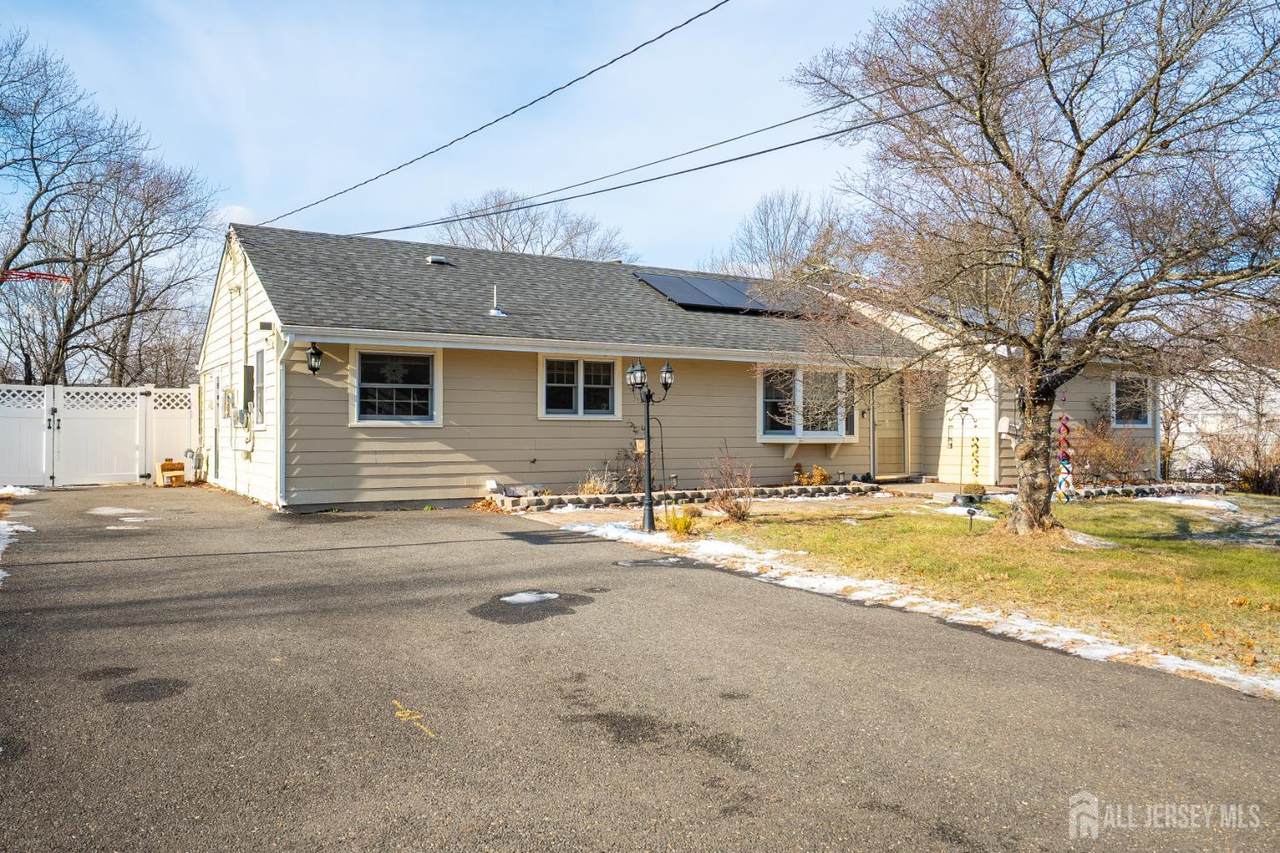 17 Cambridge Road - Photo 1