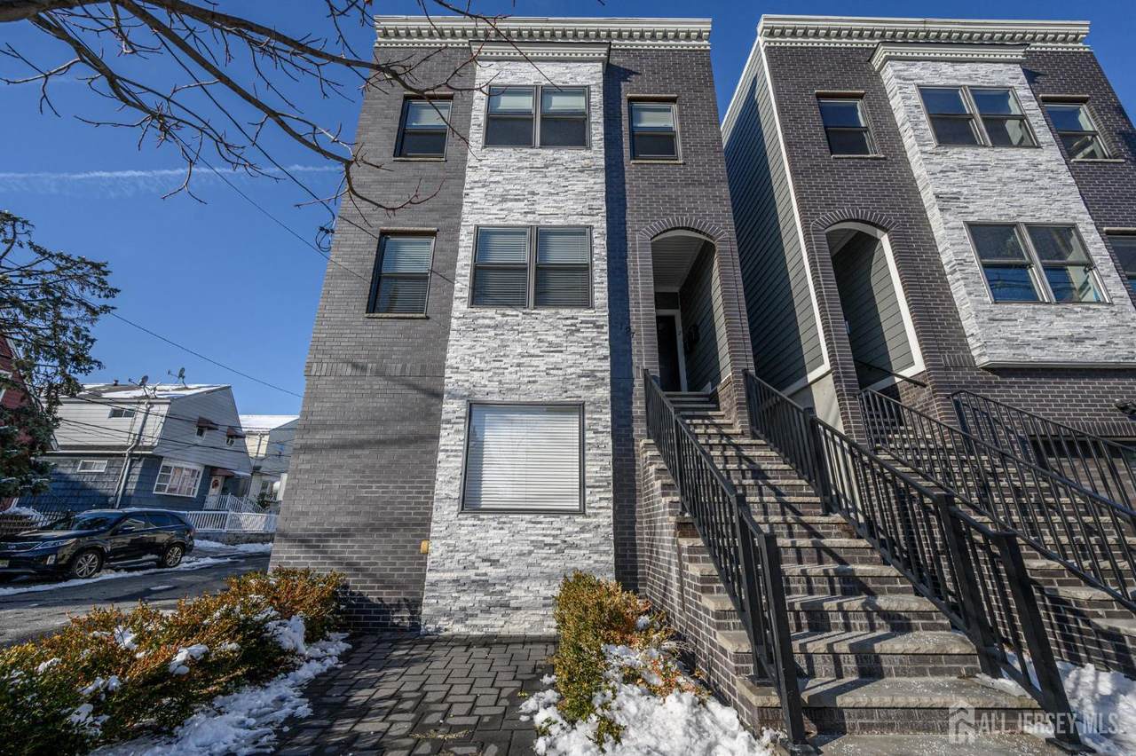197 Garfield Avenue - Photo 1