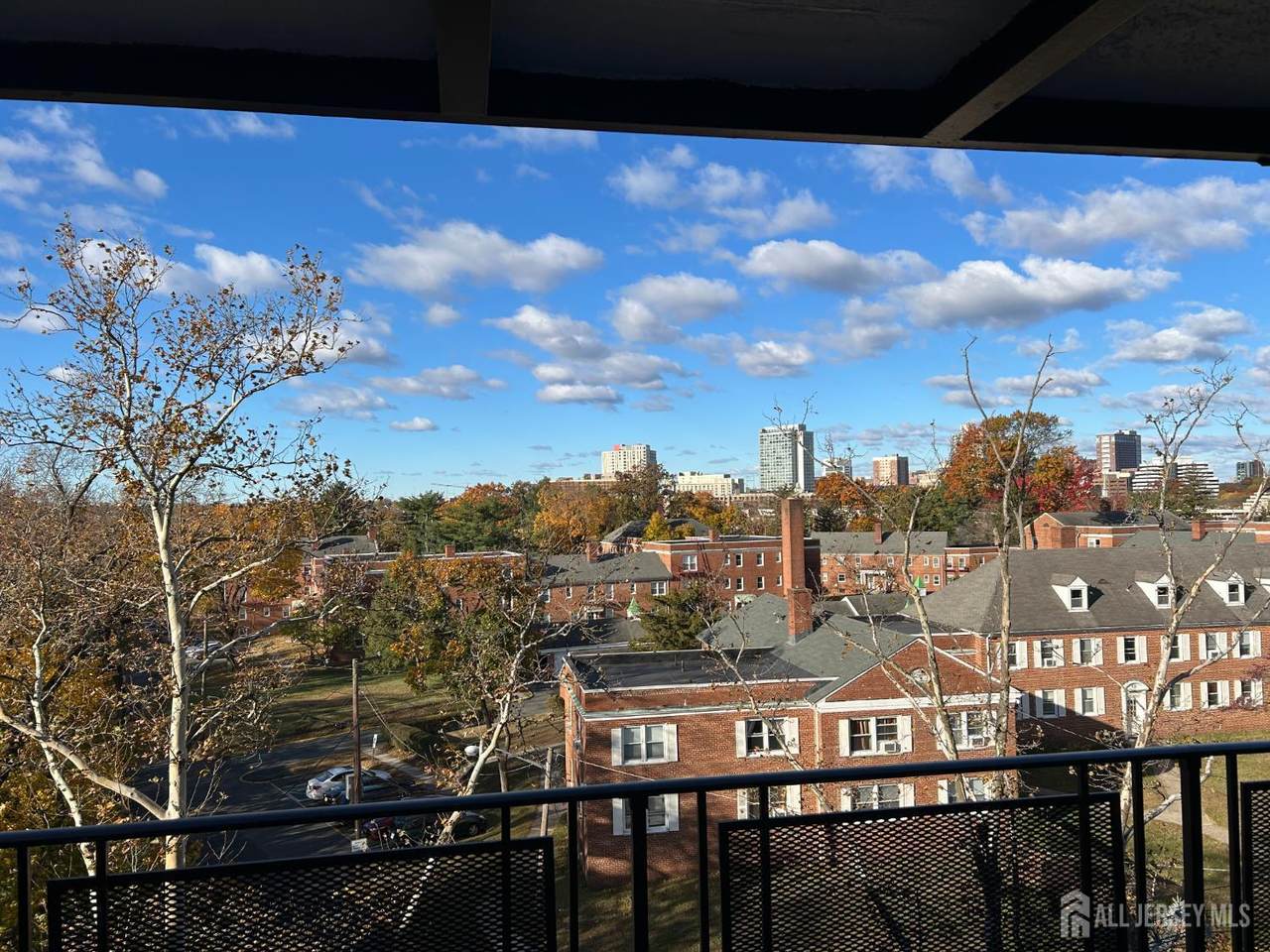 123 Adelaide Avenue - Photo 1