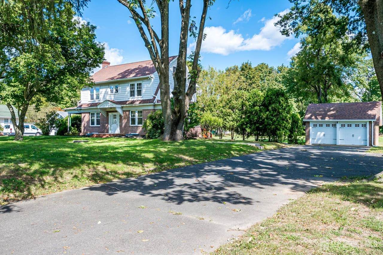 338 Buckelew Avenue - Photo 1