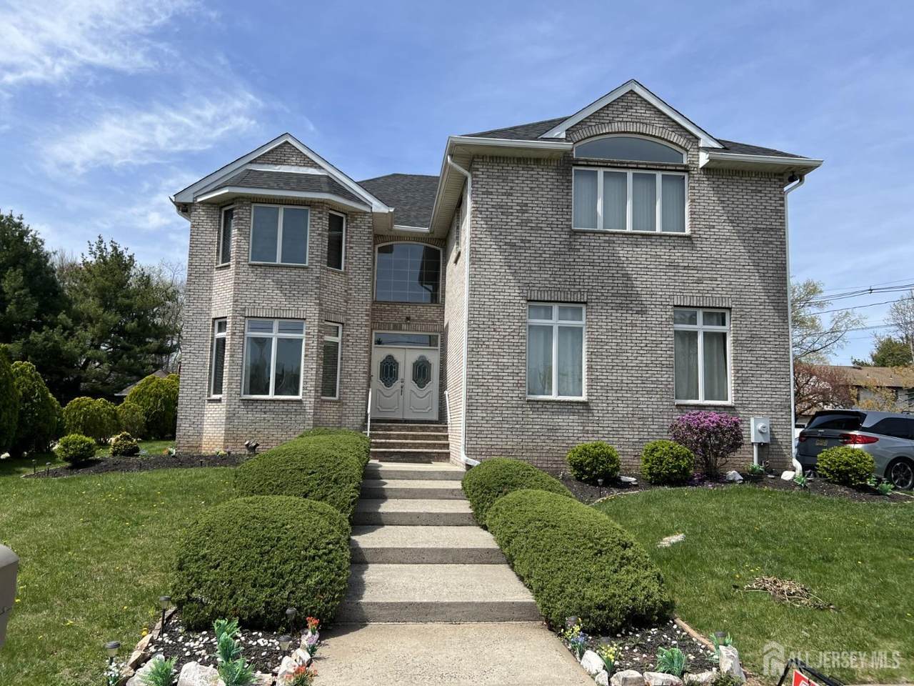 177 Mundy Avenue - Photo 1