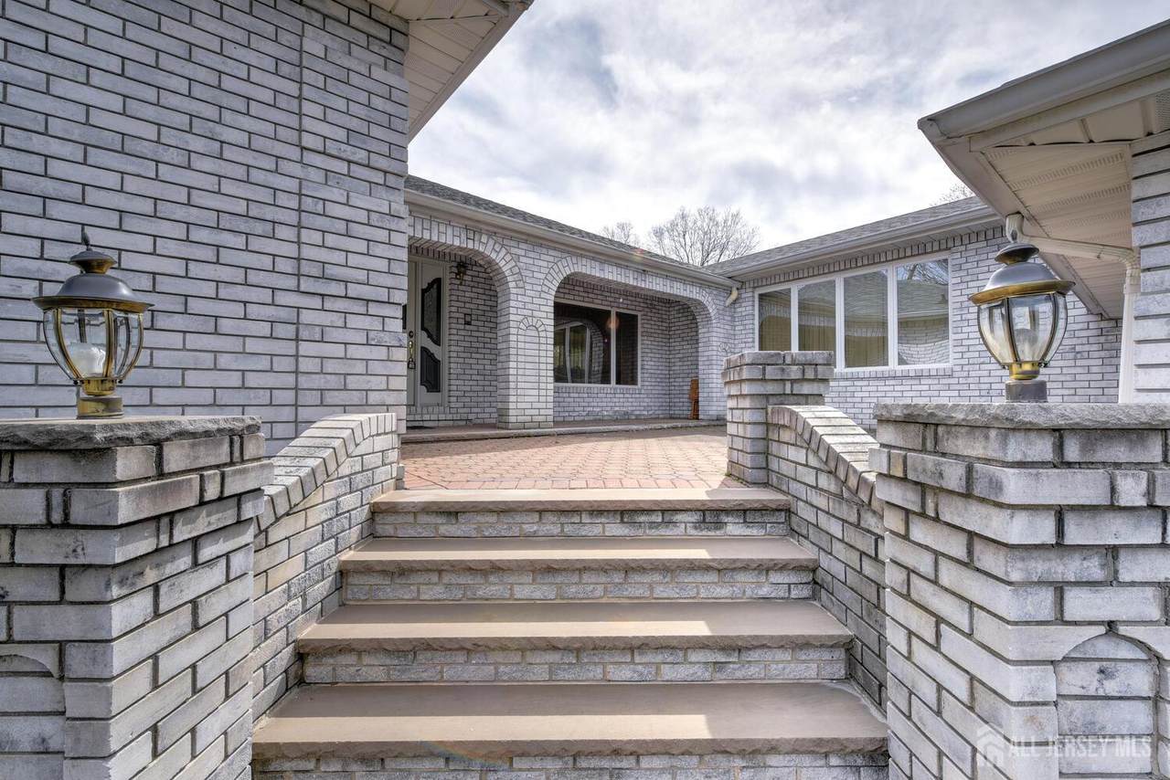 6 Keen Lane - Photo 1