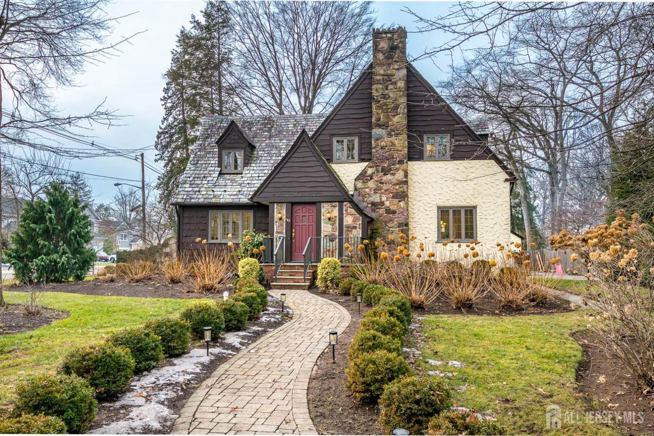 143 Lake Avenue - Photo 1