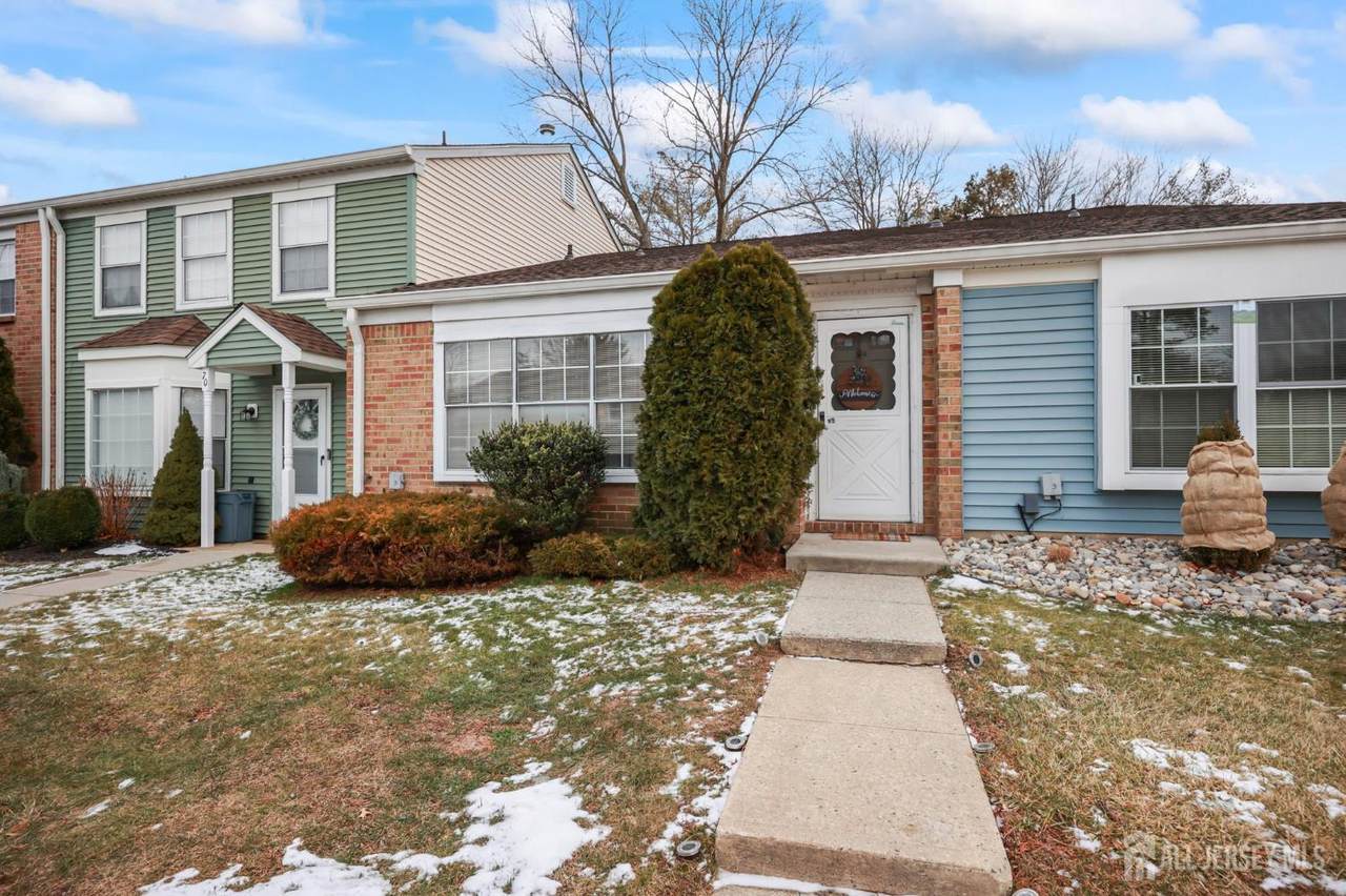 69 Percival Court - Photo 1