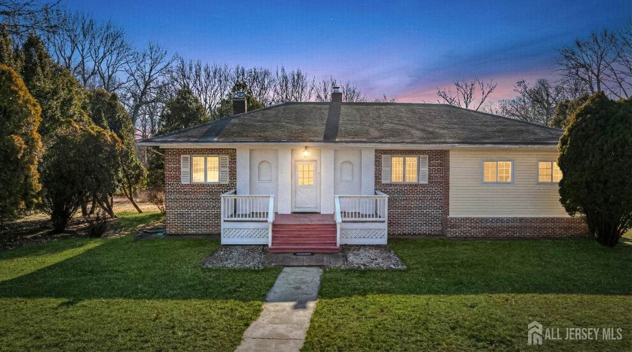 321 Manalapan Road - Photo 1