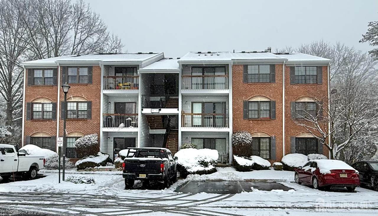 304 Bromley Place - Photo 1