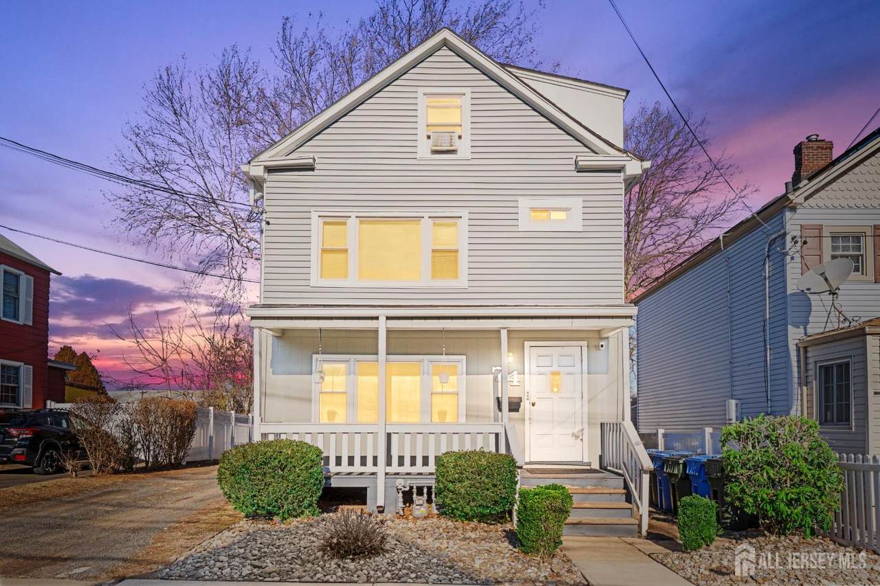 74 Albert Street - Photo 1