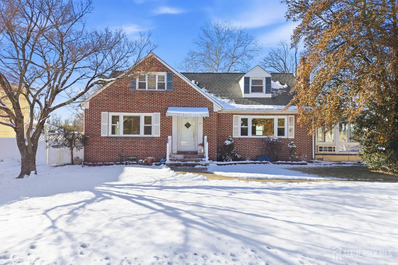 219 Plainfield Road - Photo 1