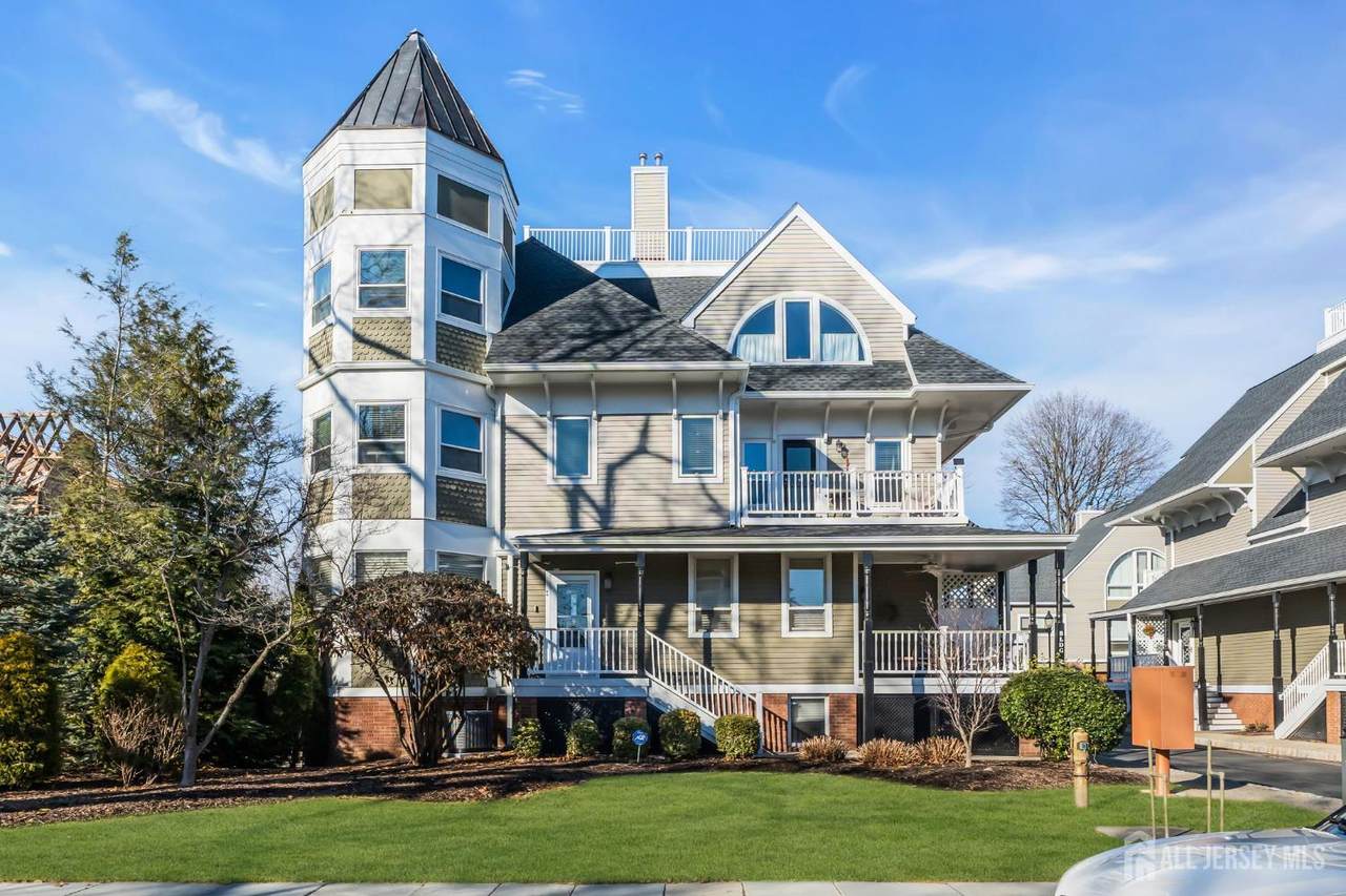 22 Franklin Place - Photo 1