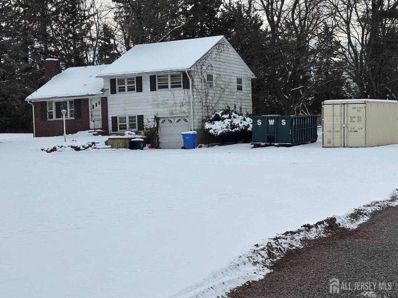 1408 How Lane - Photo 1