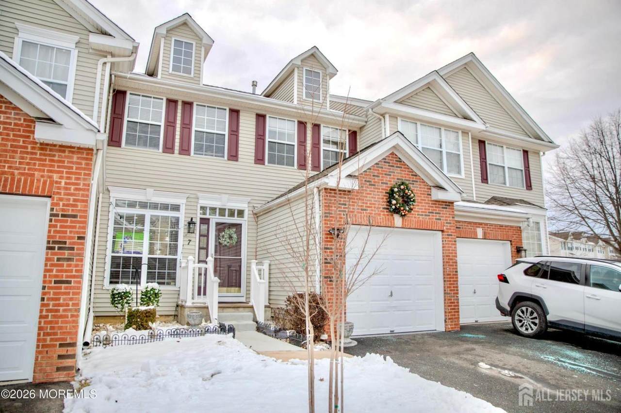 7 Leshyk Drive - Photo 1