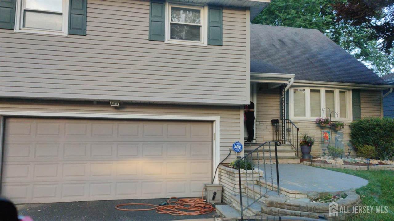 1039 Field Avenue - Photo 1