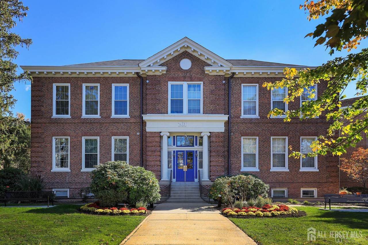 201 2nd Avenue - Photo 1