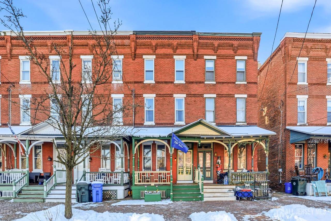 346 Union Street - Photo 1