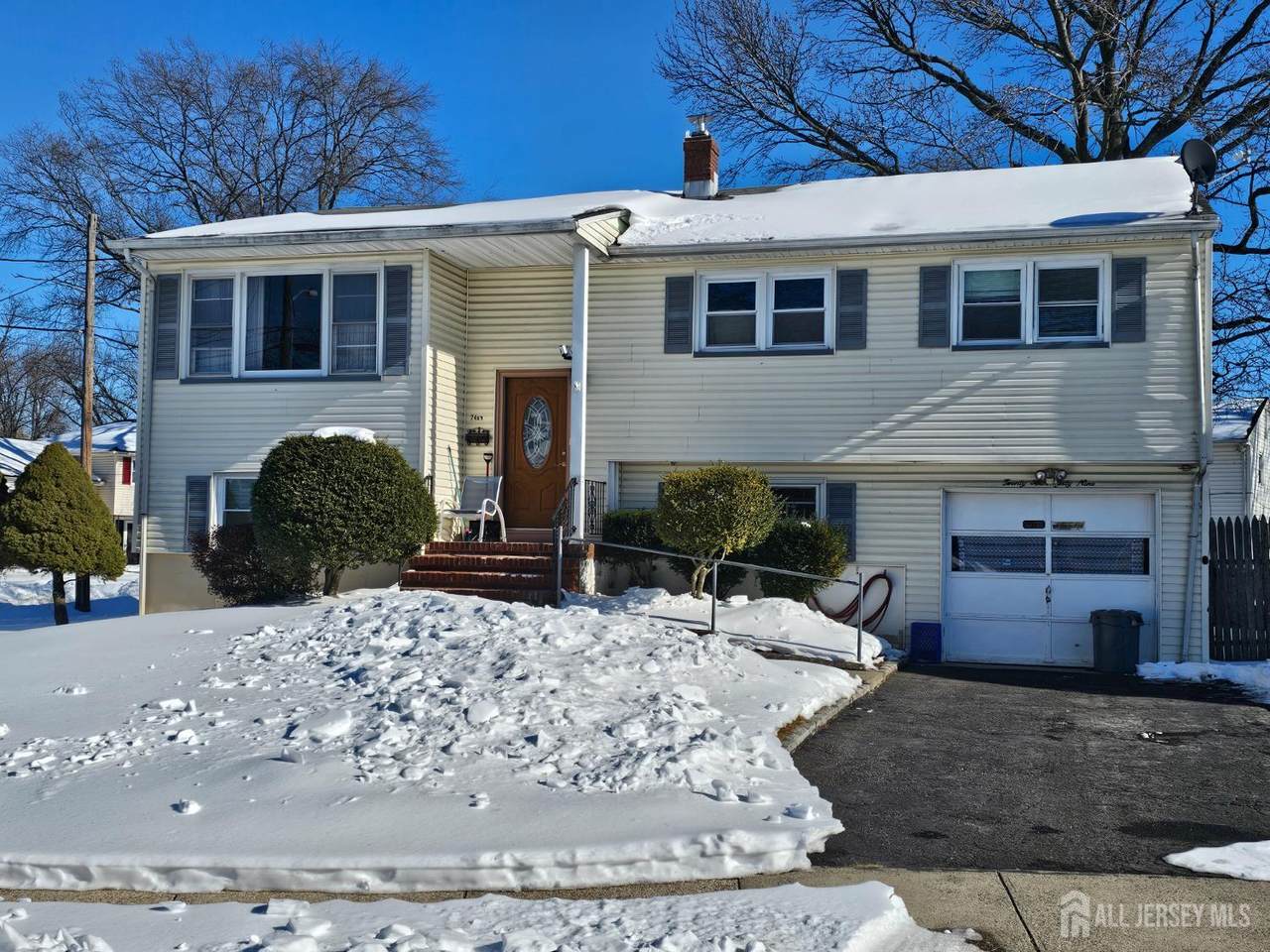 2469-2469 Macarthur Drive - Photo 1