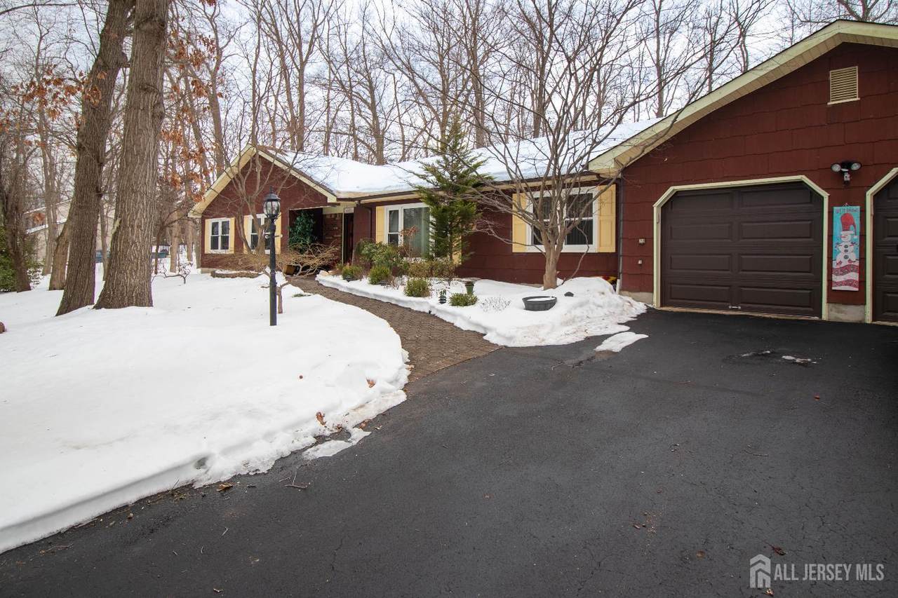 20 Edward Avenue - Photo 1