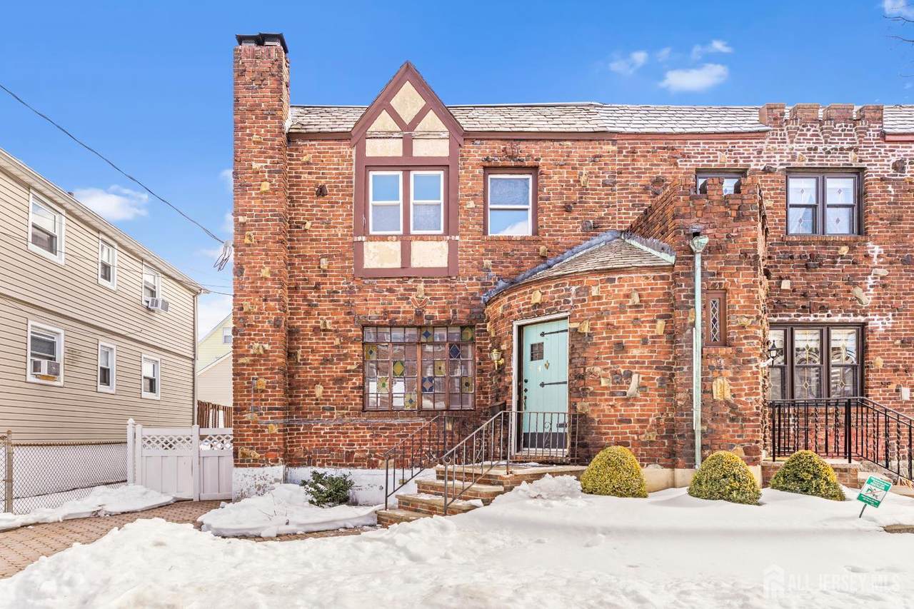 124 Belgrove Drive - Photo 1