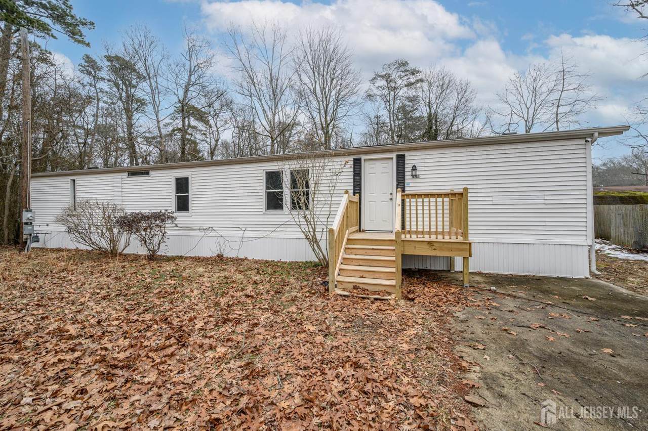 448 Evergreen Road - Photo 1