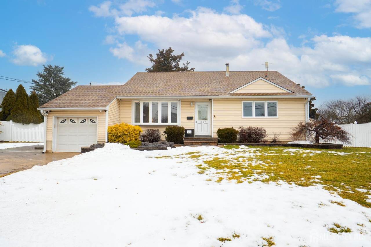 1397 Seminole Road - Photo 1