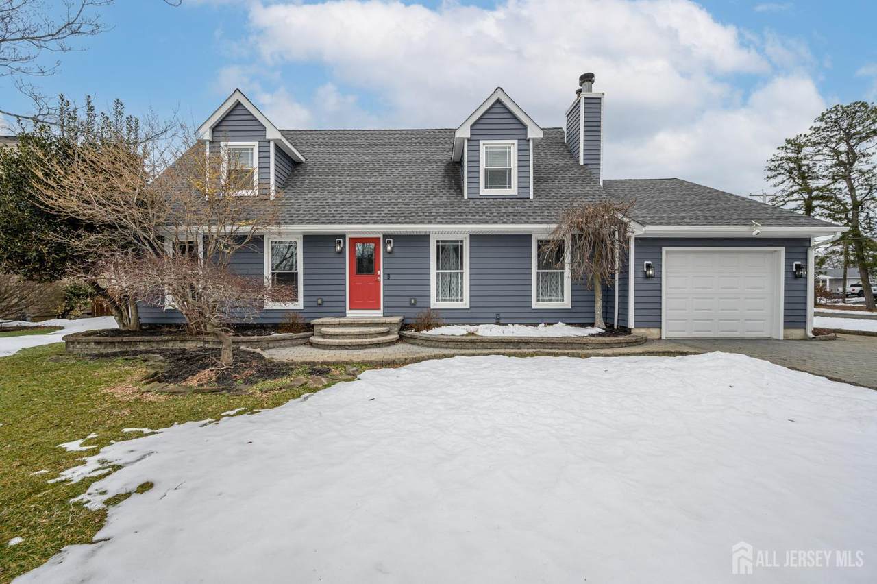 815 Michelle Court - Photo 1