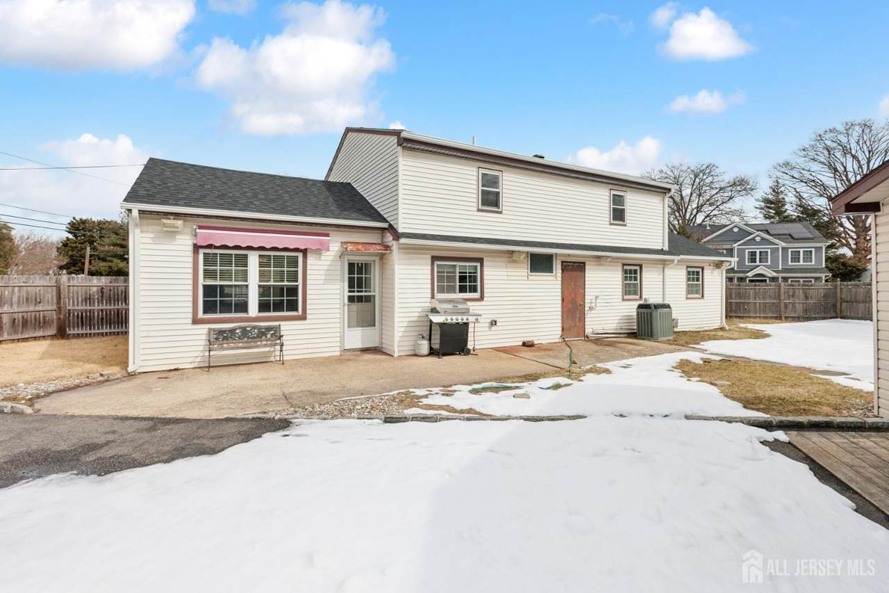 32 Glenville Road - Photo 1